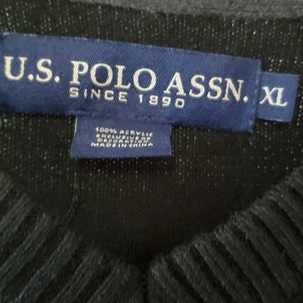 U.S. Polo Assn. Sweater - Picture 5 of 9